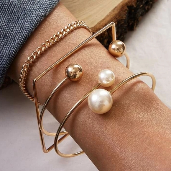 Jewelry - Faux Pearl & Geometric Decor Bracelet